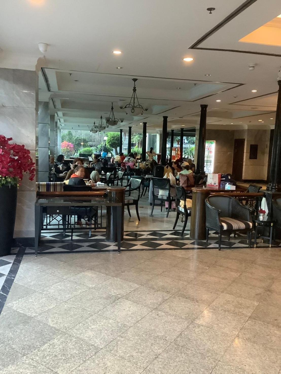 曼谷威茨酒店 外观 照片